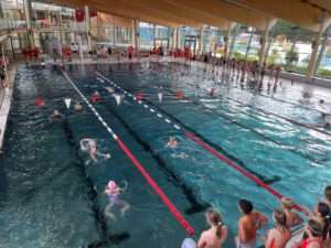 Die 5b schwimmt zum Sieg im Königsbad Forchheim!